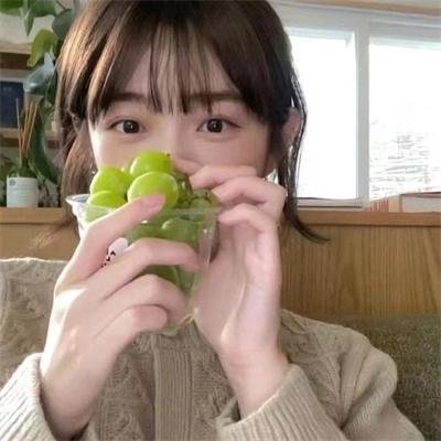 9顶假发的女孩